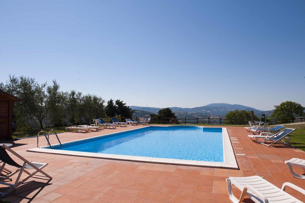 Agriturismo Tenuta Di Biscina Екстериор снимка