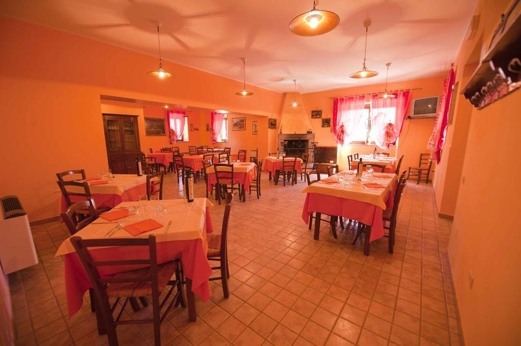Agriturismo Tenuta Di Biscina Екстериор снимка