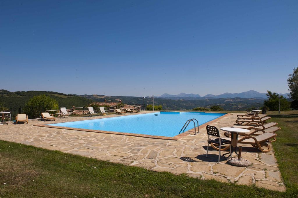 Agriturismo Tenuta Di Biscina Стая снимка