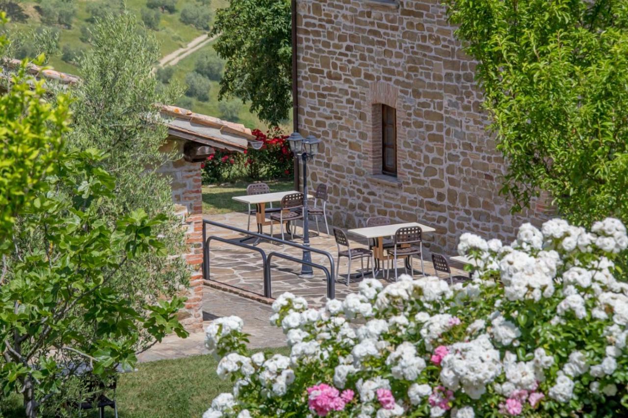 Agriturismo Tenuta Di Biscina Екстериор снимка