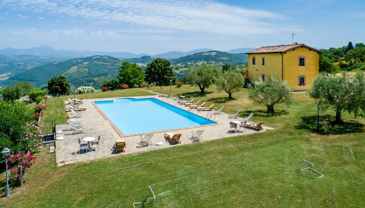 Agriturismo Tenuta Di Biscina Екстериор снимка