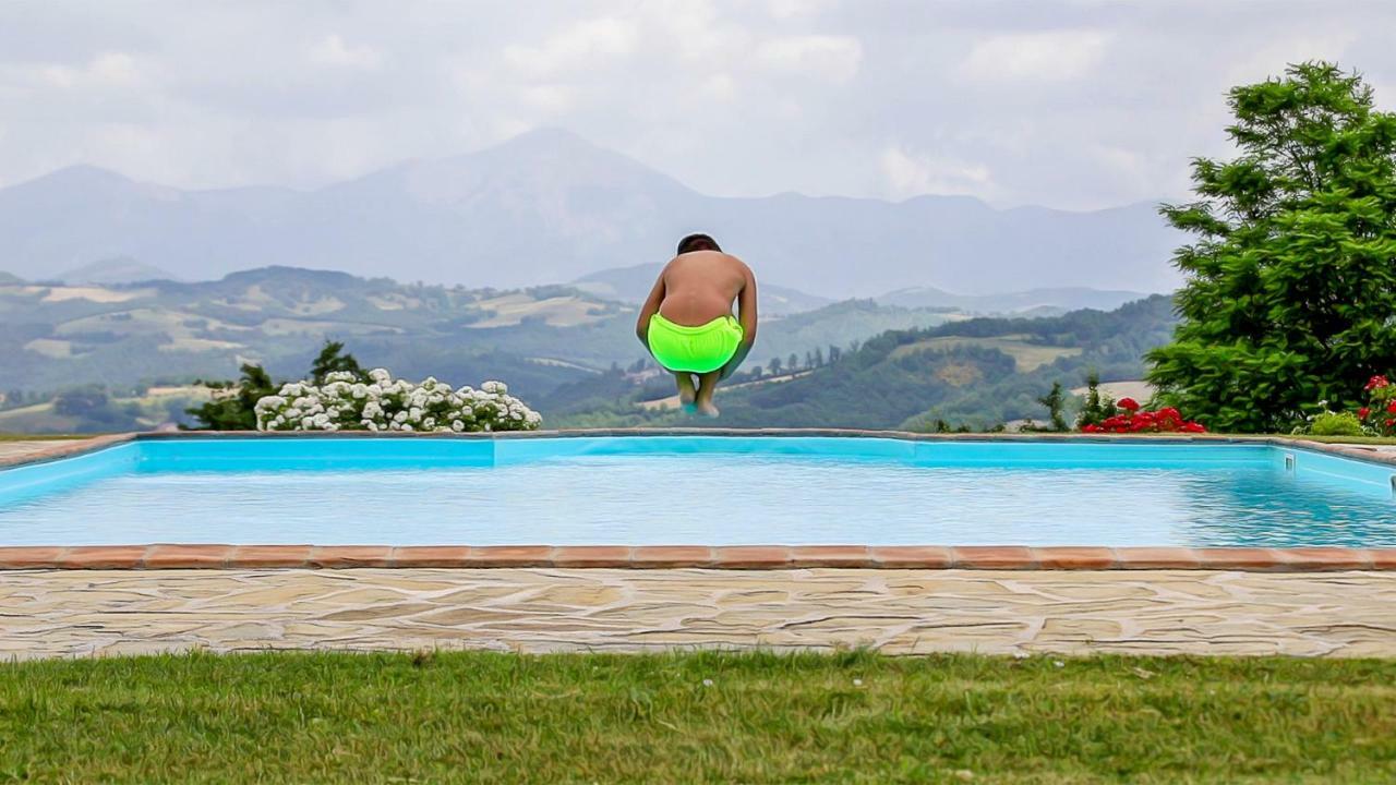 Agriturismo Tenuta Di Biscina Екстериор снимка