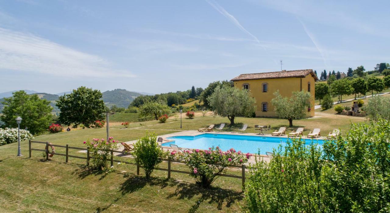 Agriturismo Tenuta Di Biscina Екстериор снимка